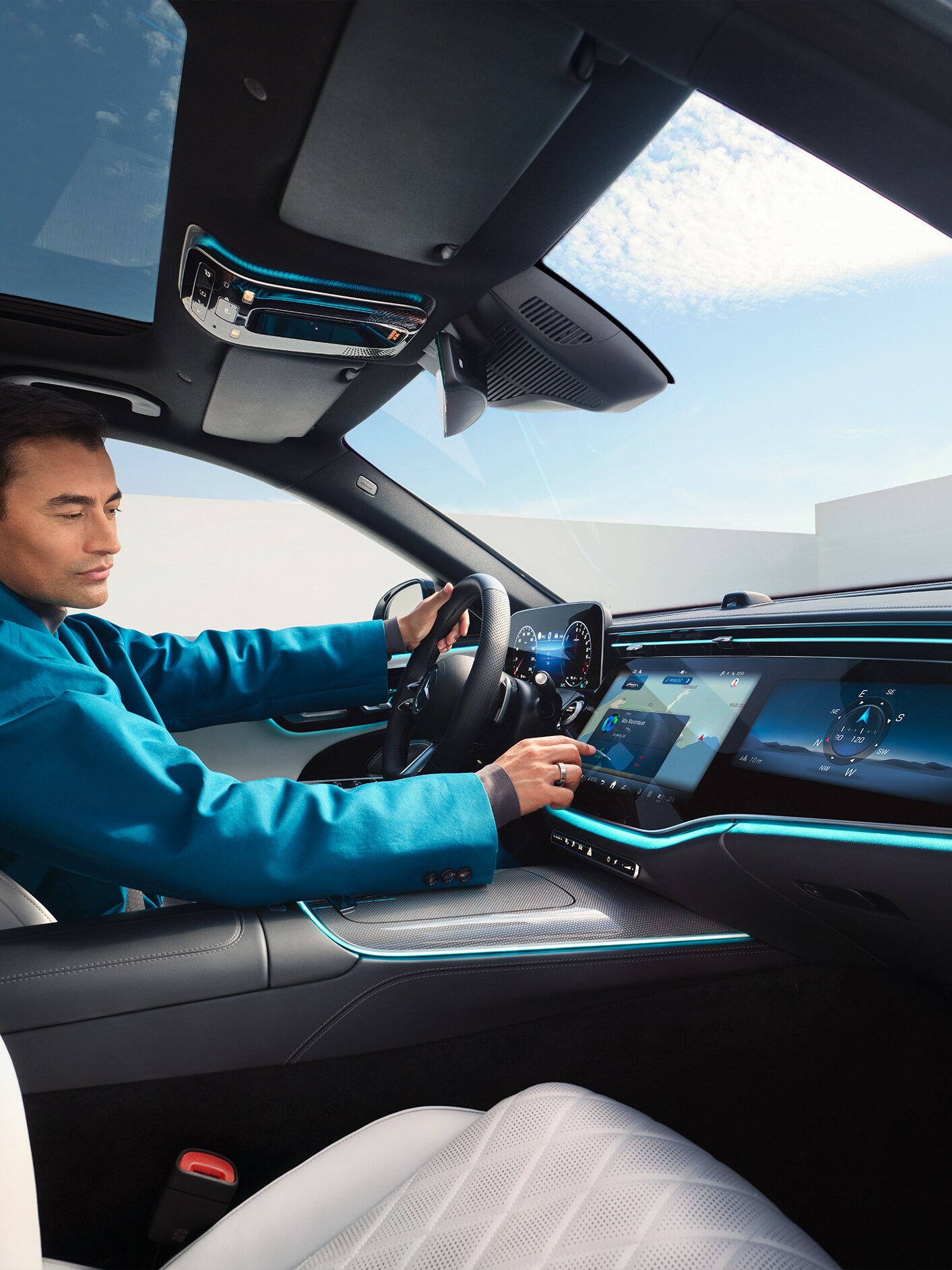 Zobrazenie a&nbsp;hľadanie bodov záujmu ako súčasť sériovej výbavy Digitálnych doplnkov Mercedes-Benz.