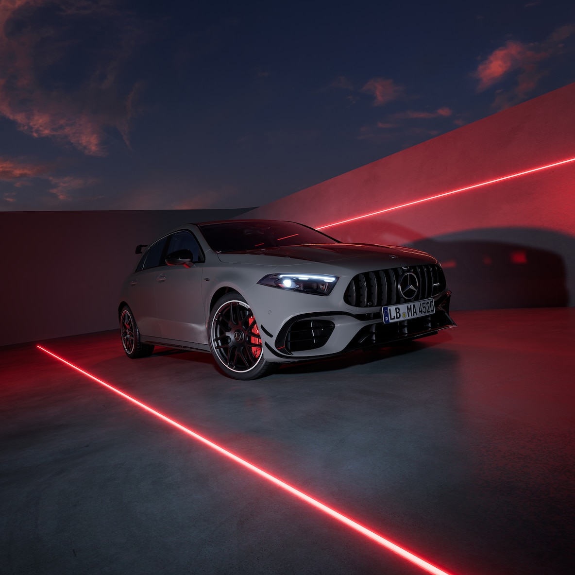 Trieda A od značky Mercedes-AMG s dizajnovým balíkom AMG plus.