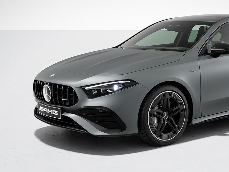 Exteriér sedanu Mercedes-AMG Triedy A s balíkom AMG Night II.