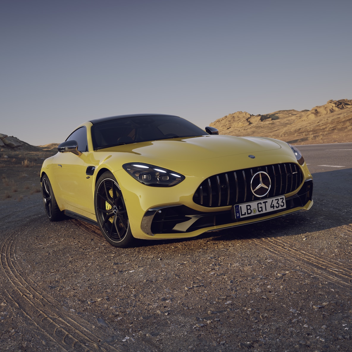 Pohľad zboku na exteriér kupé Mercedes-AMG GT 43.