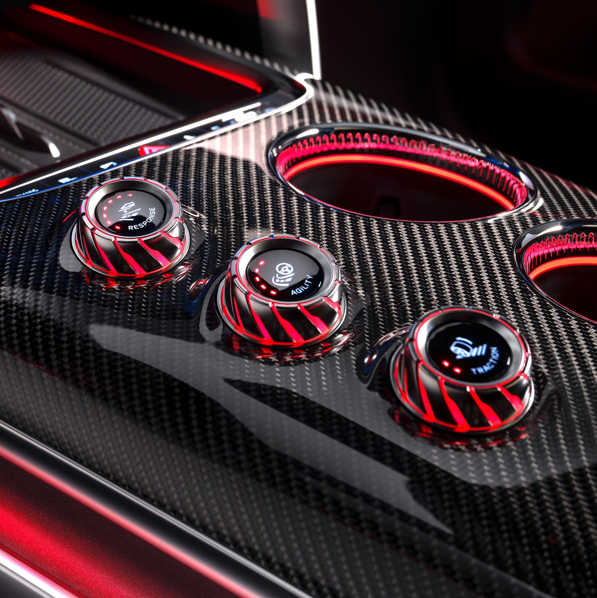 Ergonómia športového vozidla v&nbsp;novom 4-dverovom kupé GT od značky Mercedes-AMG.