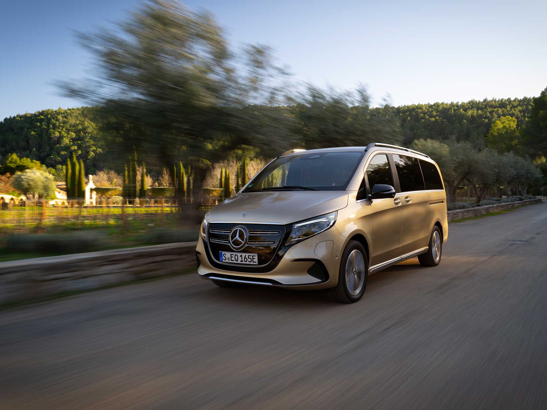 Exteriér elektrického transportéra Mercedes-Benz EQV.