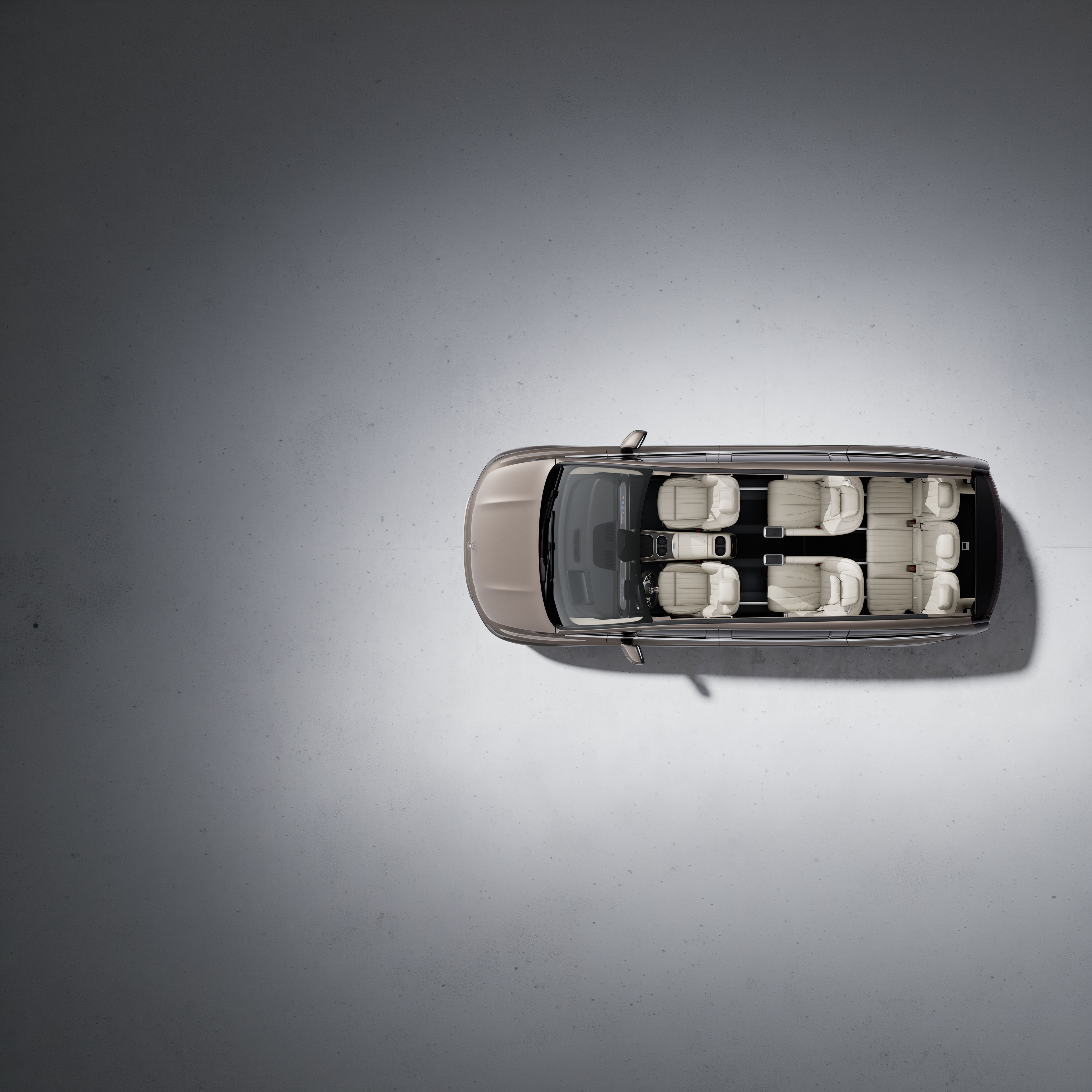 Sedemmiestne vozidlá a transportéry | Mercedes-Benz Pohľad zhora na interiér sedemmiestneho vozidla od značky Mercedes-Benz.