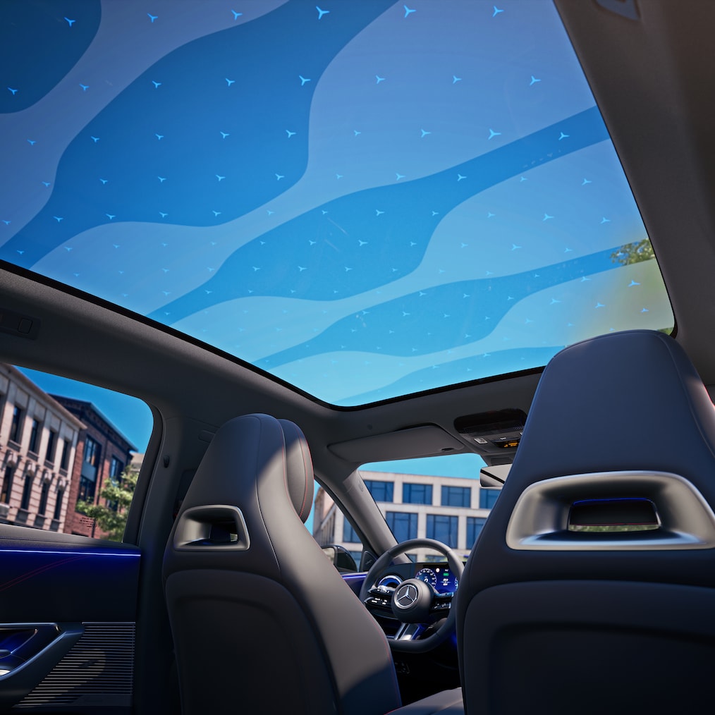 Panoramatická strecha úplne novej elektrickej Triedy&nbsp;C od značky Mercedes-Benz.