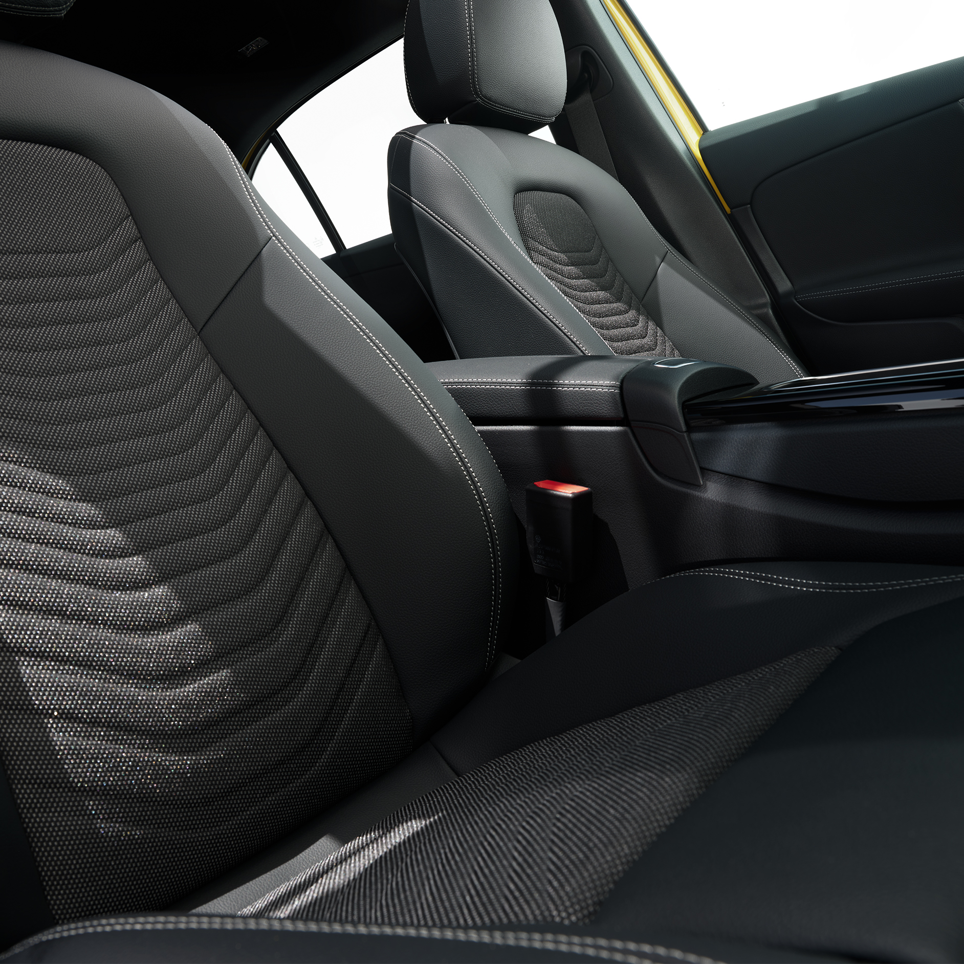 Komfortné sedadlá | Trieda A hatchback | Mercedes-Benz Komfortné sedadlá v hatchbacku Triedy A od značky Mercedes-Benz.