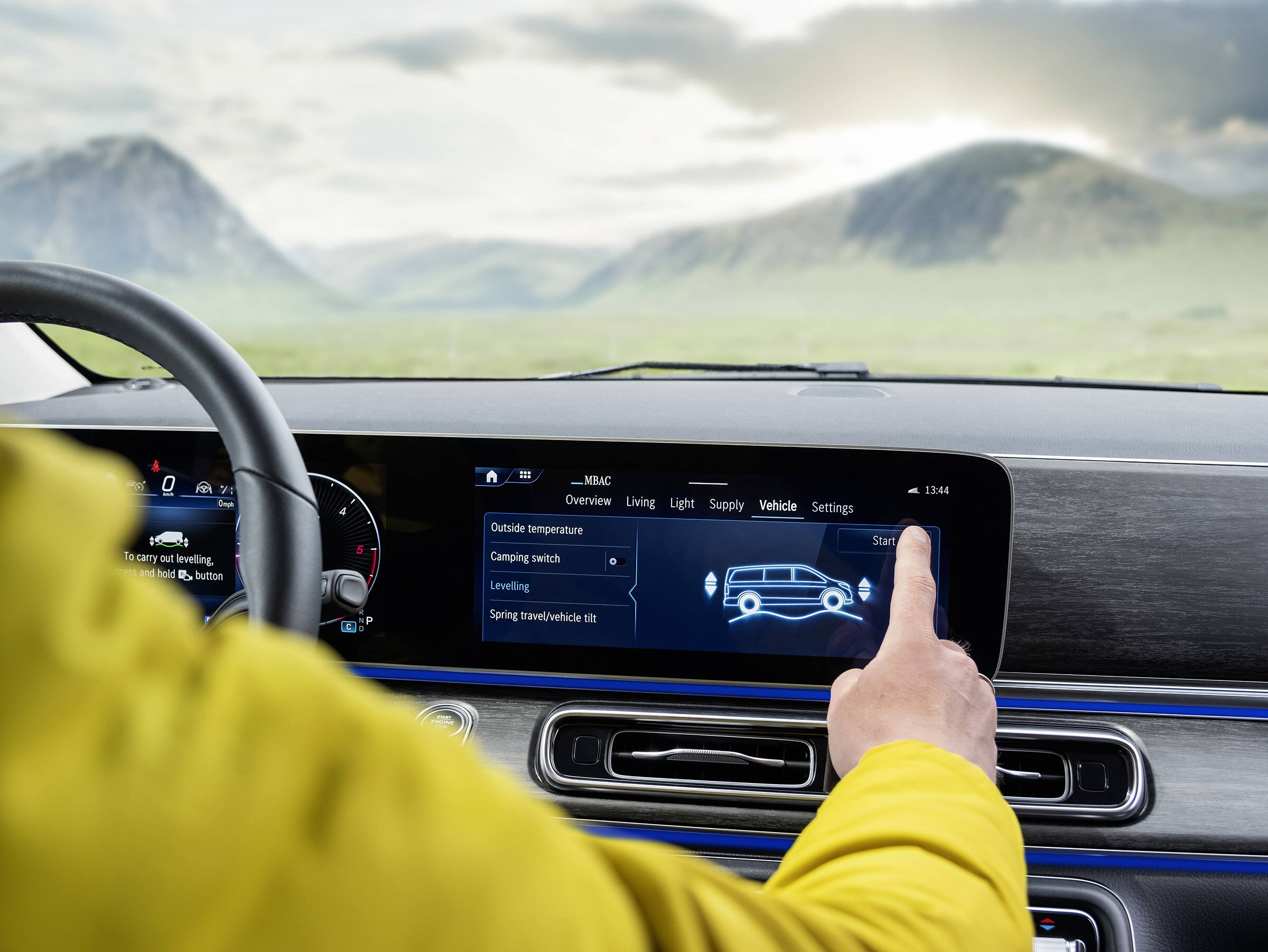 Interiér vozidla Mercedes-Benz Marco Polo so vzduchovým pružením AIRMATIC.