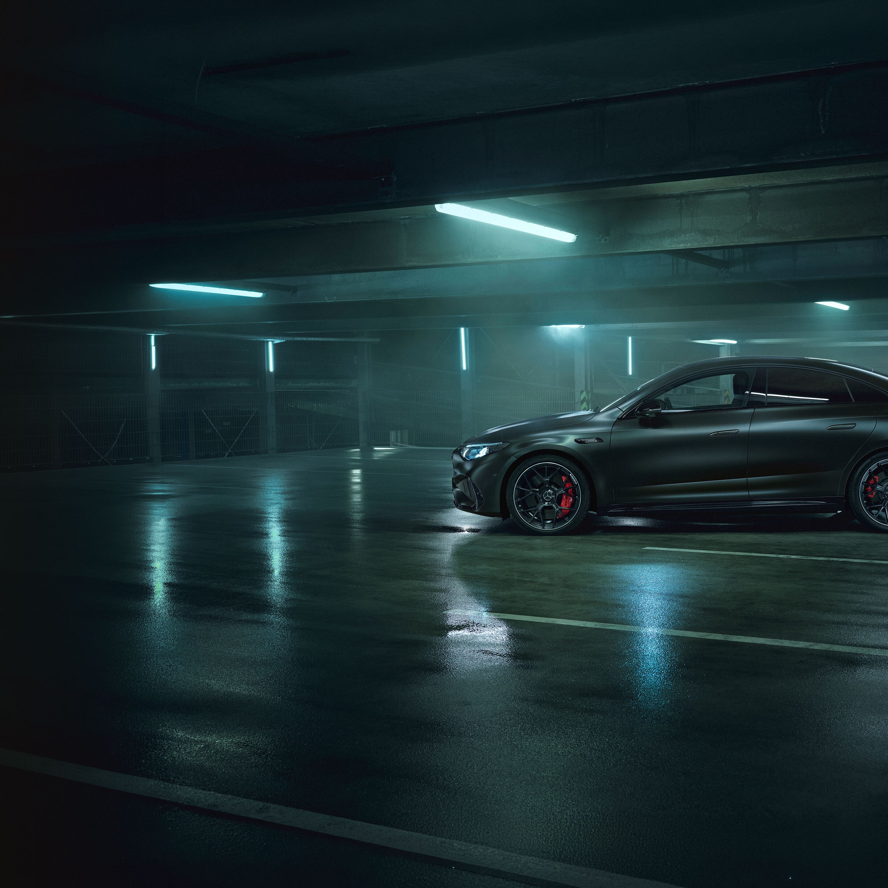 Exteriér úplne nového Mercedes-AMG CLA 45 4MATIC+ elektromobilu.