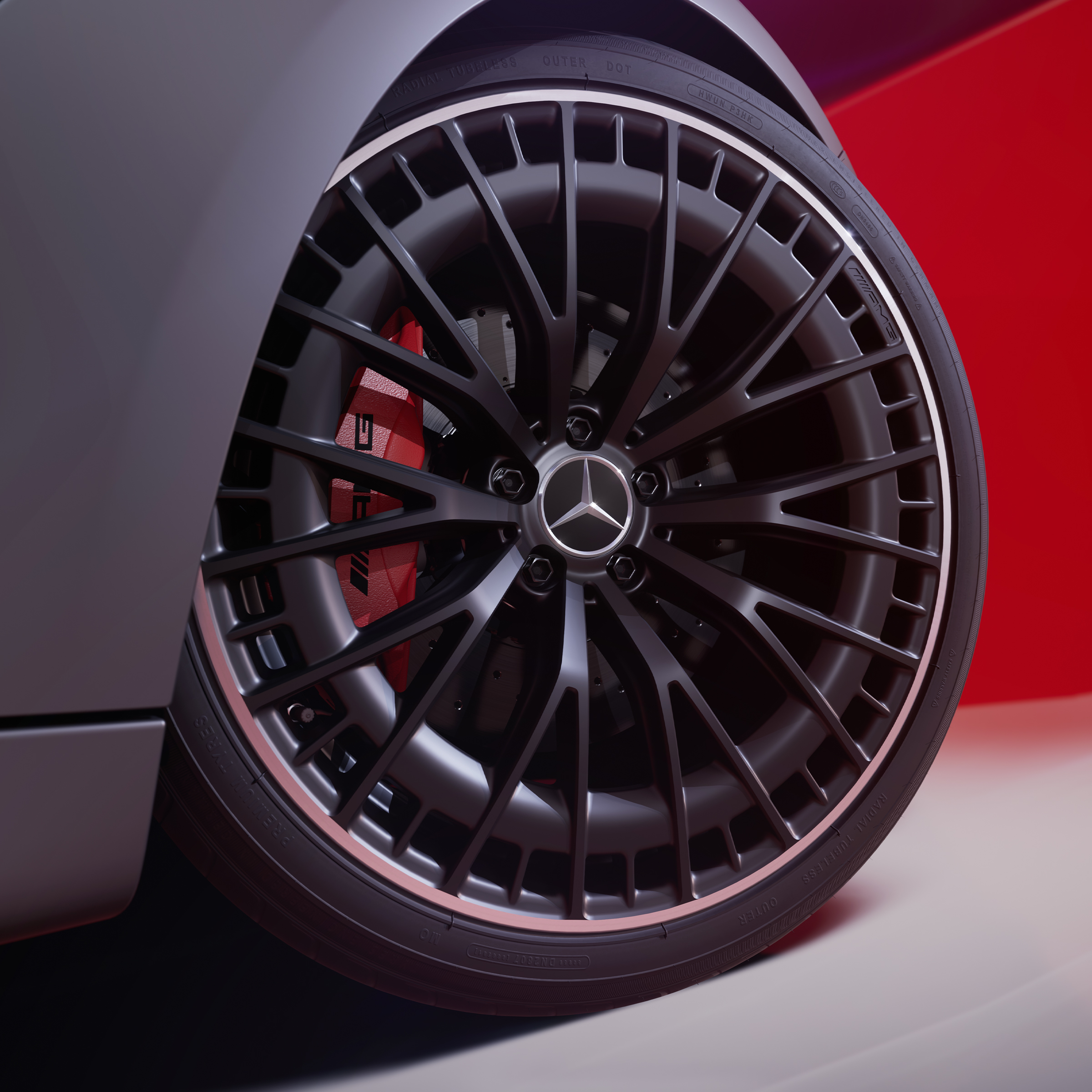Pohľad zblízka na disk AMG z ľahkej zliatiny s priemerom 50,8 cm (20") (RTM, RTN) alebo kovaný disk (RVQ, RVR, RVS).