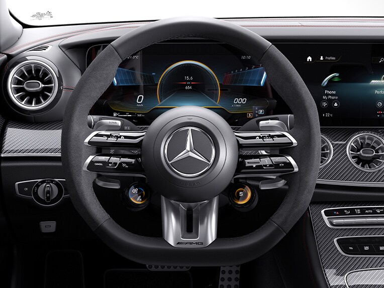 Volant AMG Performance v kombinácii koža napa/mikrovlákno DINAMICA v kupé Mercedes-AMG CLS 53 4MATIC+.