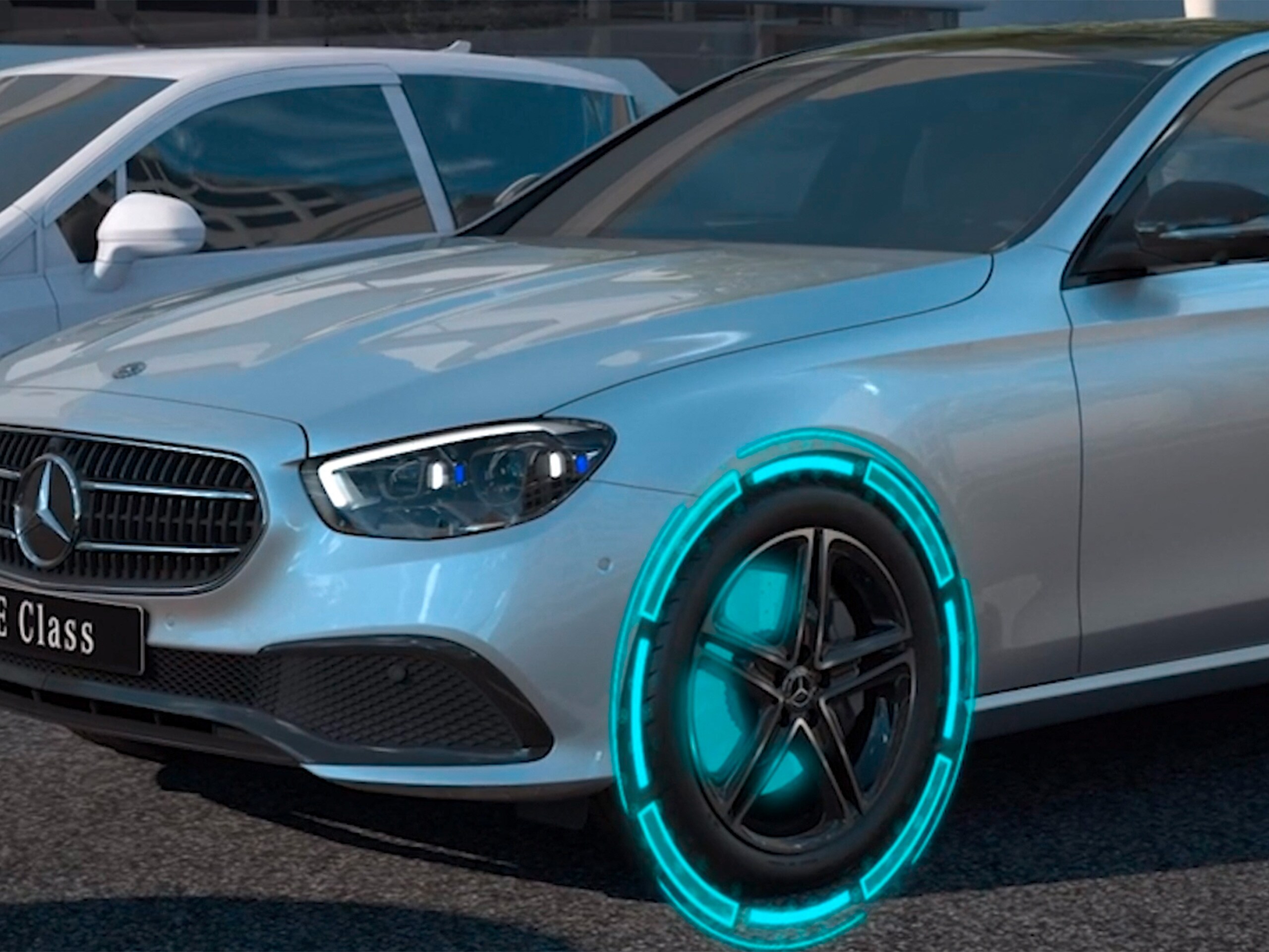 Video znázorňuje funkciu PRE-SAFE® PLUS v kupé Mercedes-Benz CLS.