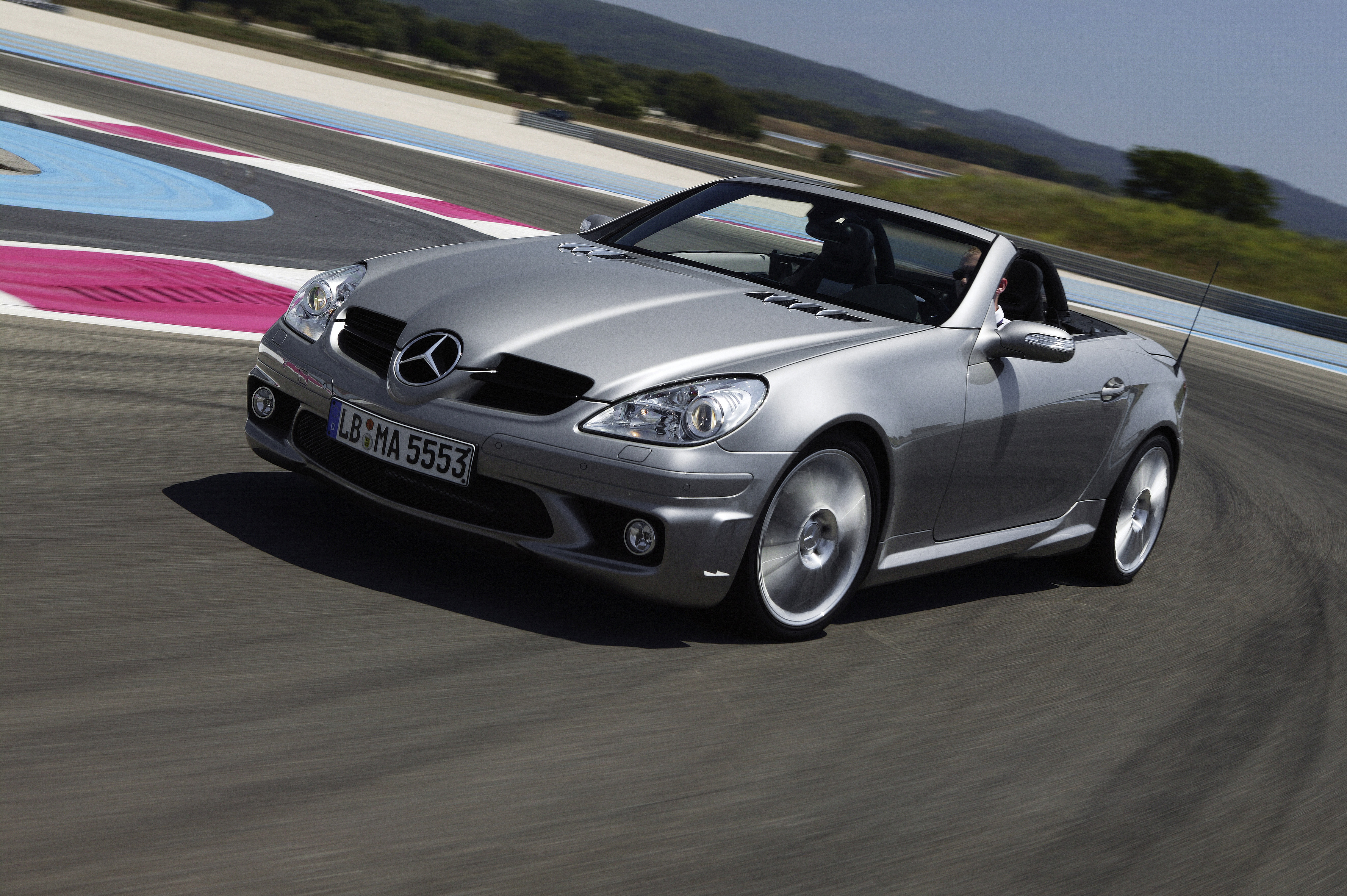 Ďalšia generácia modelu SLK (R 171) z roku 2004 Ďalšia generácia modelu SLK (R 171) z roku 2004