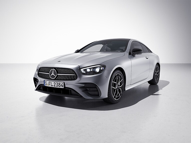 Exteriér kupé Triedy E od značky Mercedes-Benz s balíkom Night.