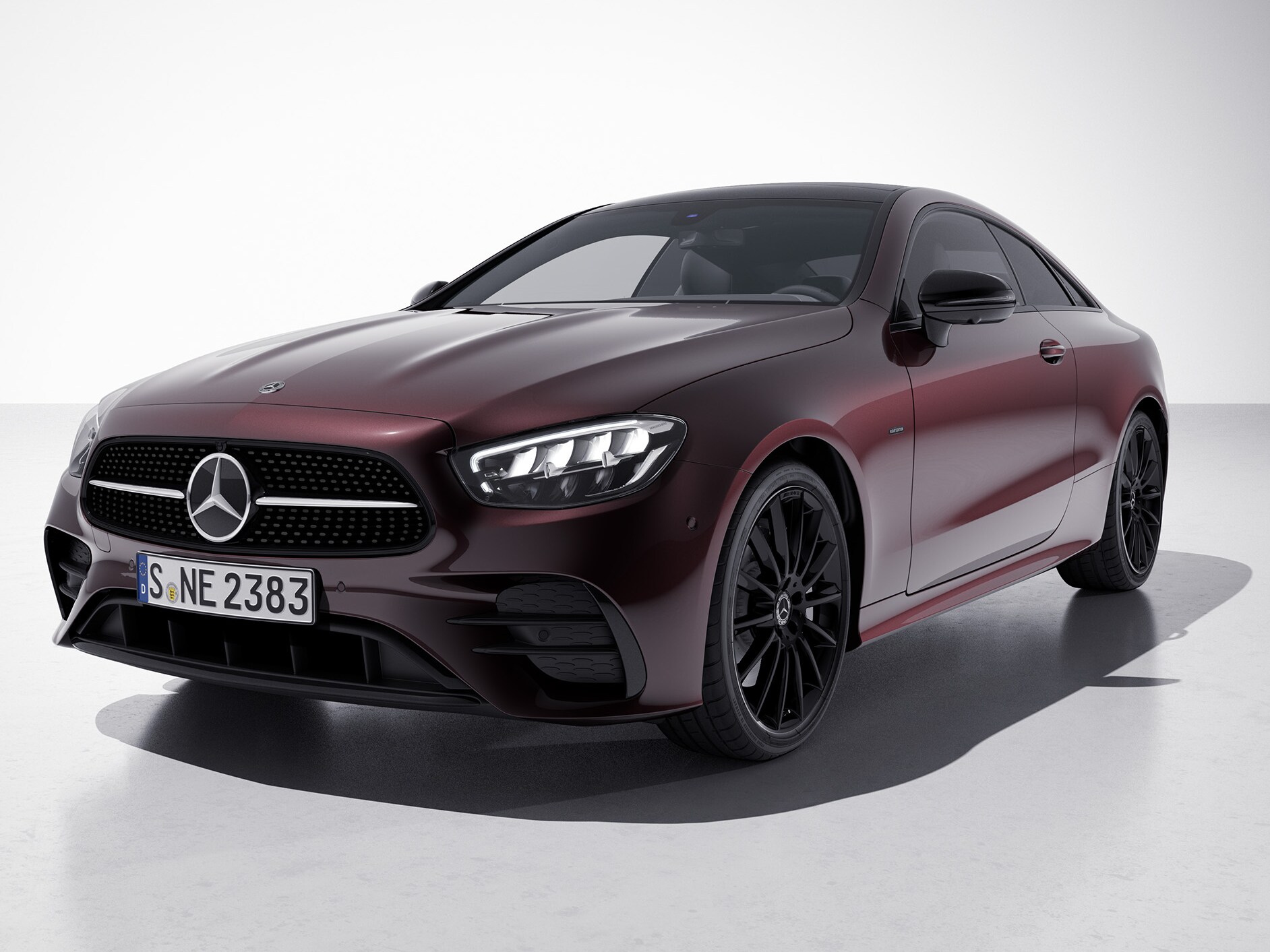 Exteriér mimoriadneho modelu kupé Mercedes-Benz Triedy&nbsp;E.