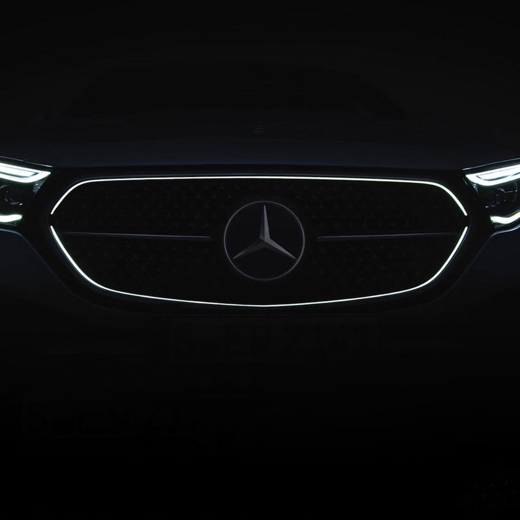 Osvetlené obloženie chladiča kombi Mercedes-Benz Triedy E.