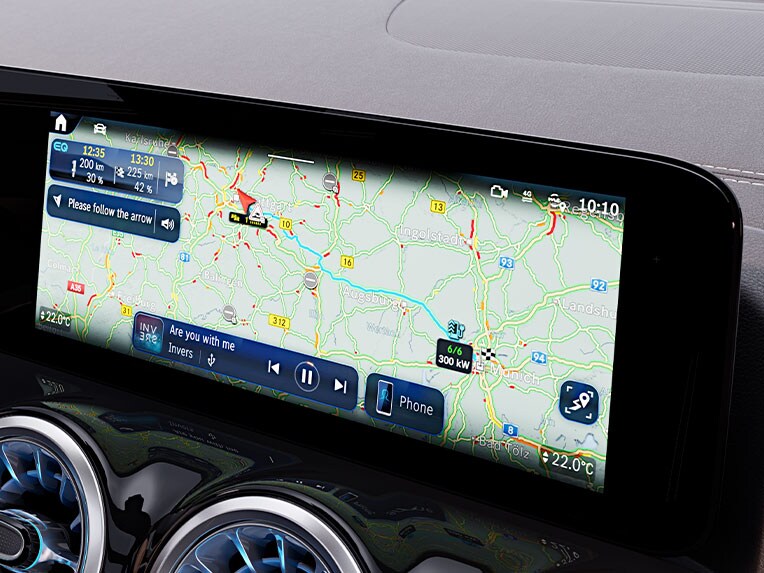 Navigácia s Elektrickou inteligenciou v novej EQA od značky Mercedes-Benz.