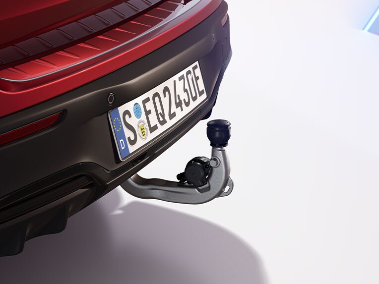 Spájacie zariadenie so stabilizáciou prívesu systémom ESP® novej EQB od značky Mercedes-Benz.
