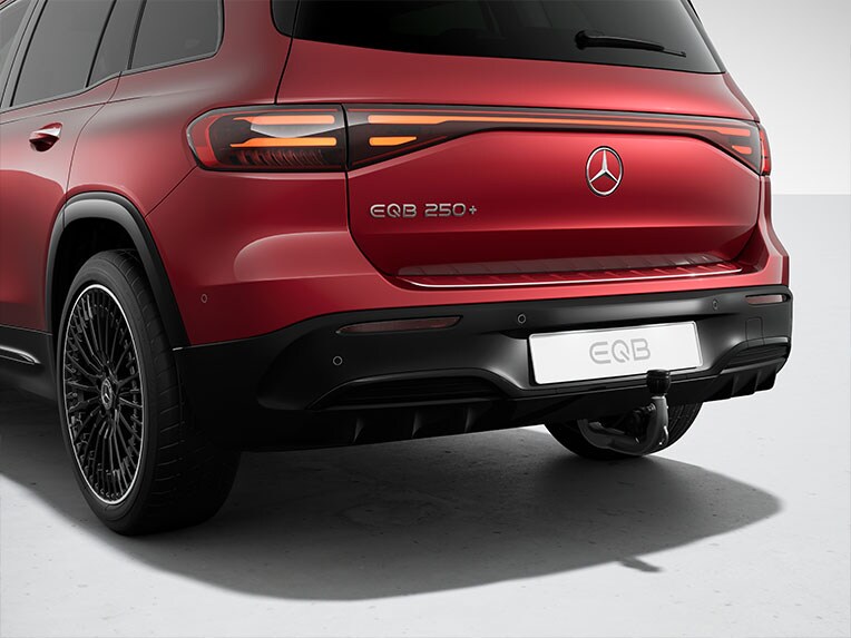 Spájacie zariadenie so stabilizáciou prívesu systémom ESP® v novej EQB od značky Mercedes-Benz.