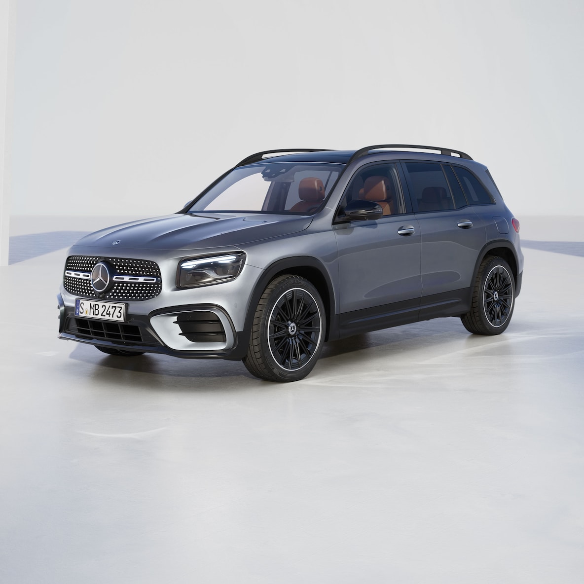 Mercedes-Benz GLB SUV pri bočnom pohľade spredu.