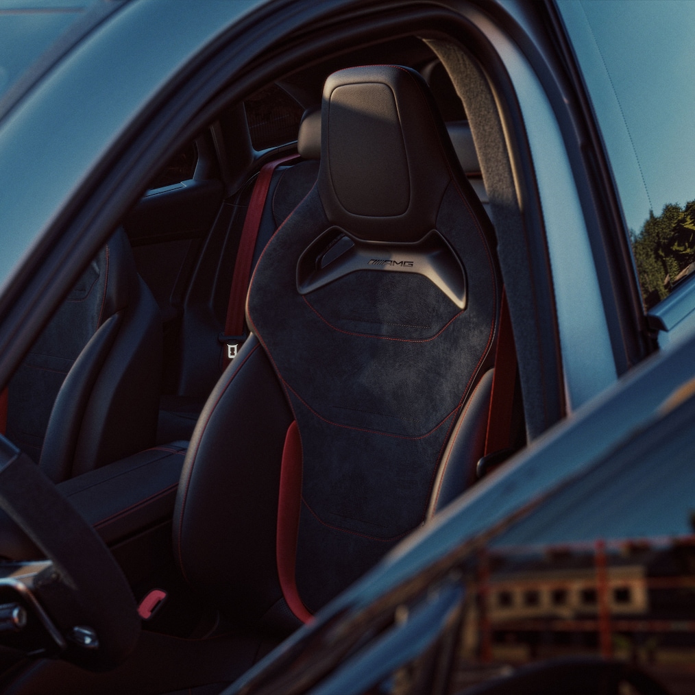 Sedadlá AMG Performance nového vozidla Mercedes-AMG GLC SUV.