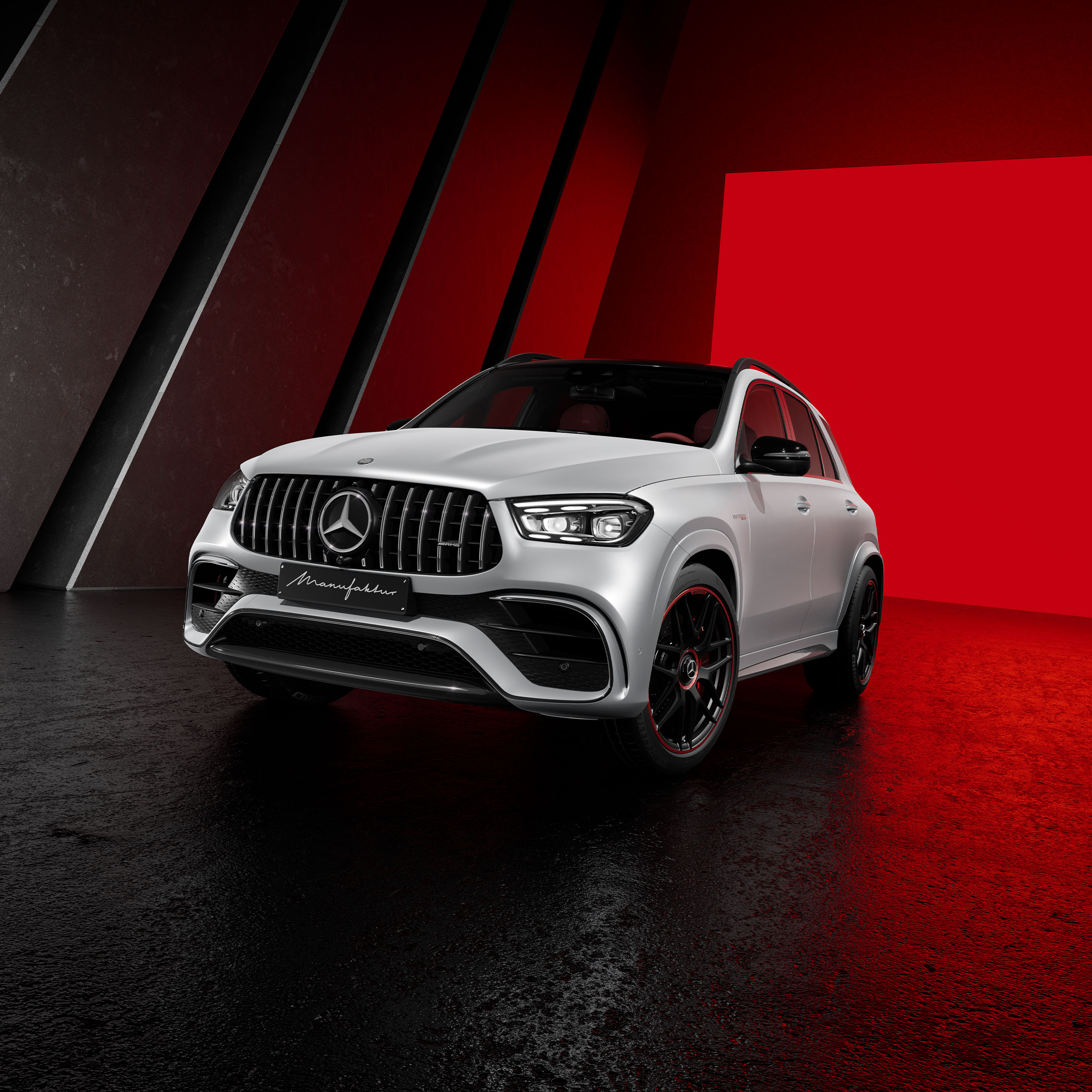 Pohľad zboku na vozidlo Mercedes-AMG GLE SUV vo vyhotovení MANUFAKTUR hightech silver magno edition.