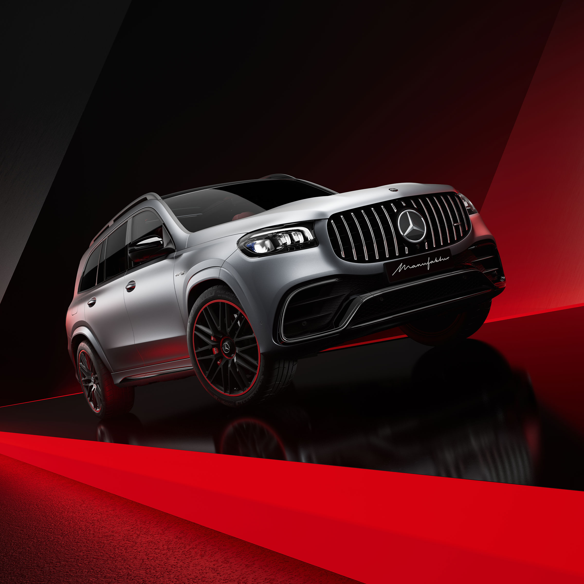 Pohľad zboku na vozidlo Mercedes-AMG GLS 63 4MATIC+ vo vyhotovení MANUFAKTUR strieborná high-tech magno edition.