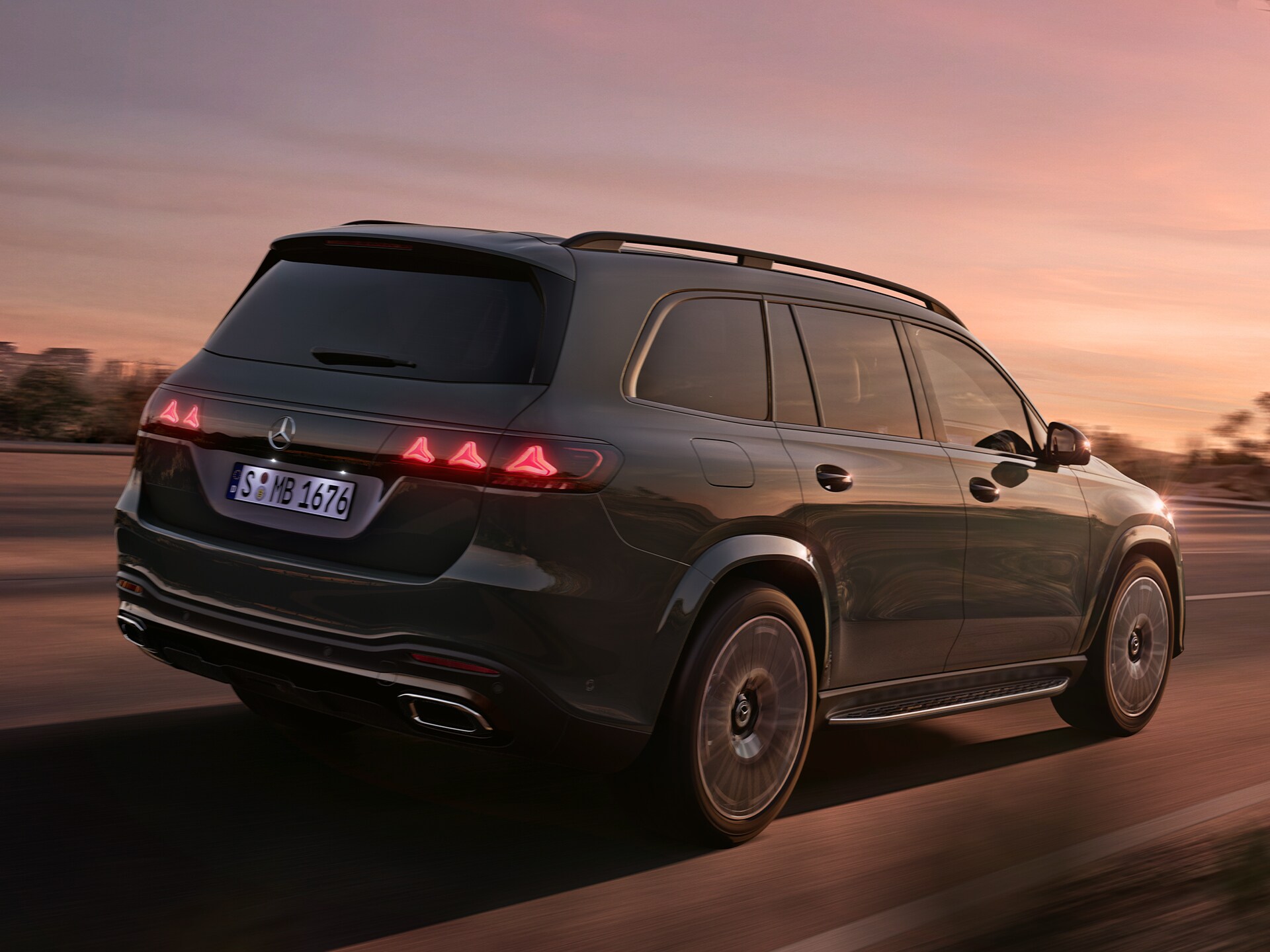 Jazdenie s ADAS Gen6 novej GLS od značky Mercedes-Benz.