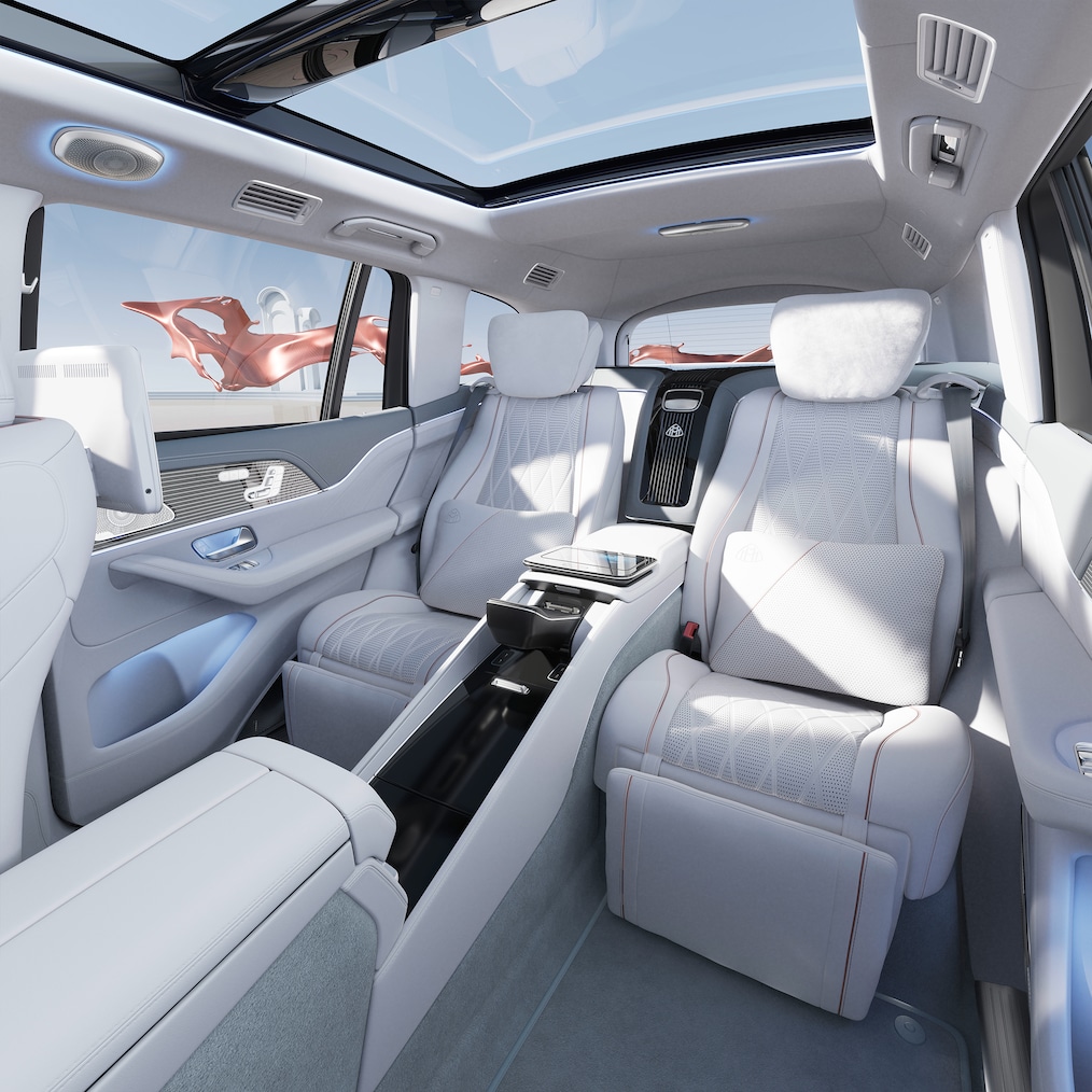 Pohľad spredu na zadnú časť prvej triedy modelu Mercedes-Maybach GLS 600.