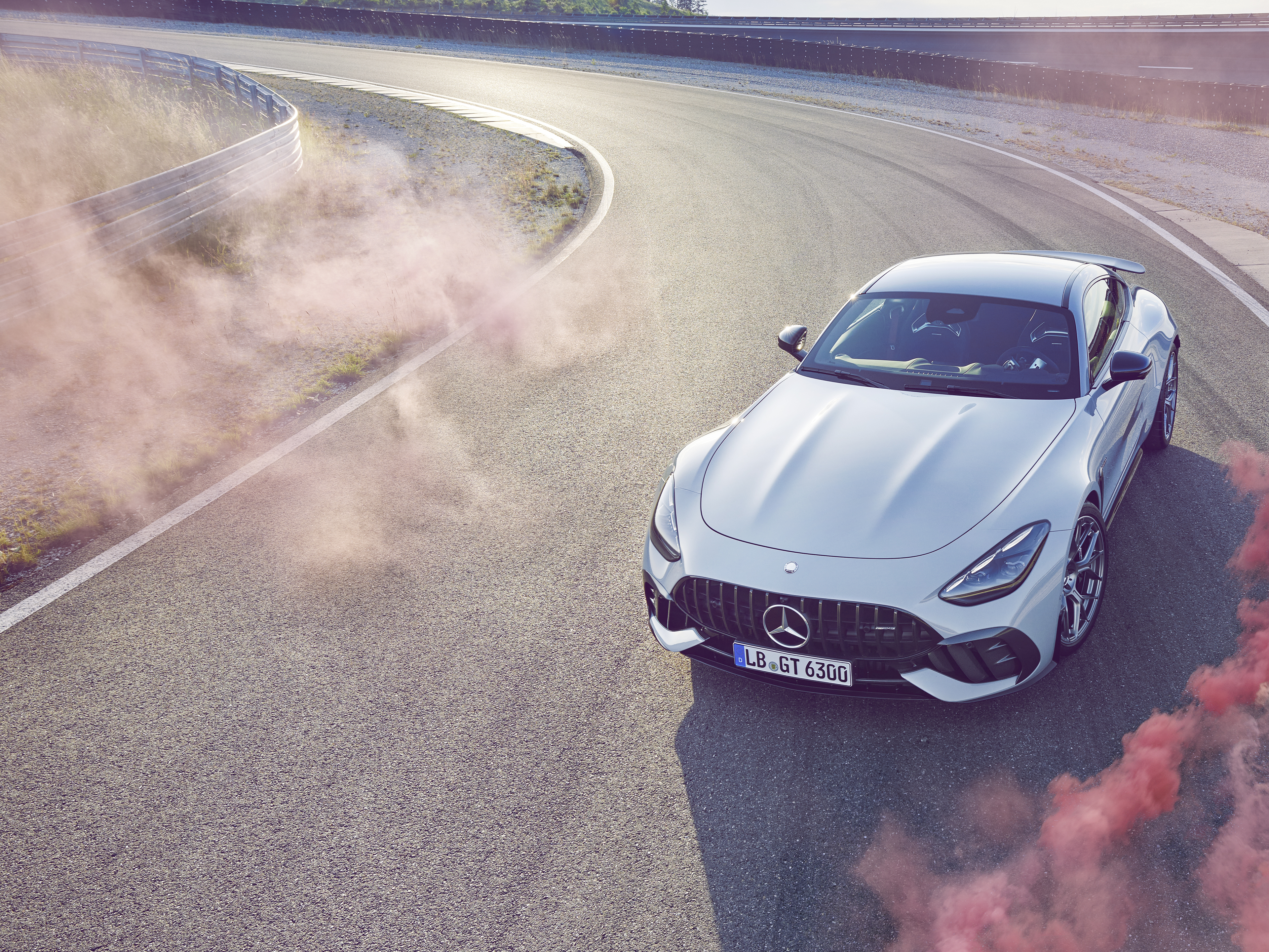 Sila | Značka | Mercedes-AMG Znázornenie sily značky Mercedes-AMG.