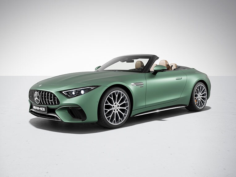 Nový Mercedes-AMG SL 63 S E PERFORMANCE s exteriérový balíkom pochrómovaných doplnkov AMG.