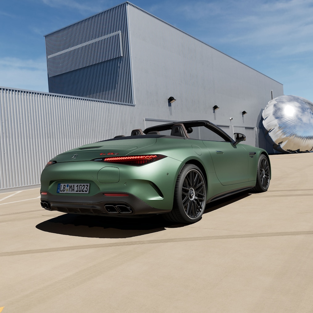 Model Mercedes-AMG SL 63 S E PERFORMANCE s otvorenou sklápacou strechou pri pohľade zhora alebo znázornenie riadenia zadnej nápravy AMG.