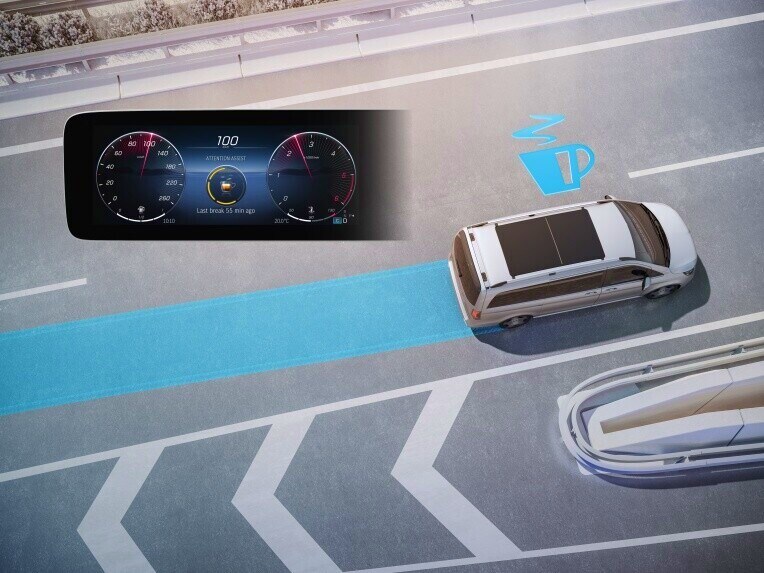 Systém ATTENTION ASSIST vám môže pomôcť zabrániť mikrospánku.
