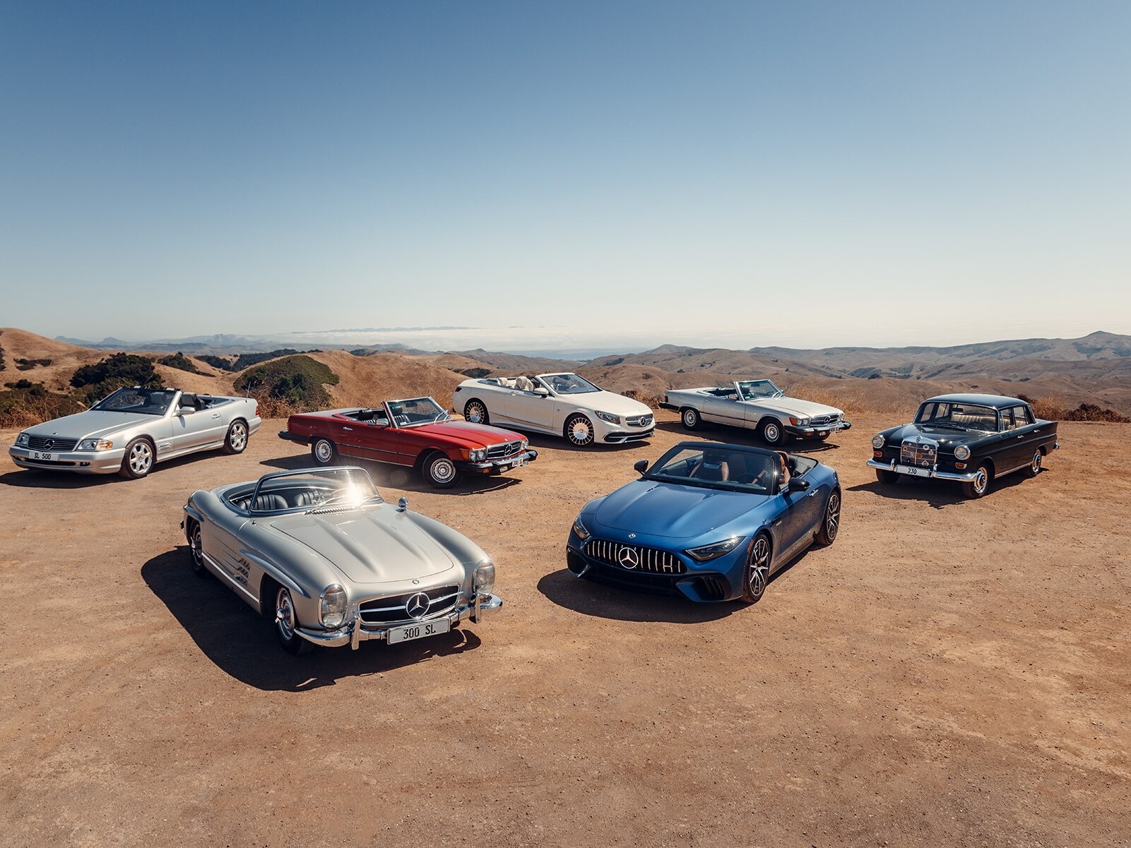 Vozidlá Mercedes-Benz Classic v&nbsp;púšti.
