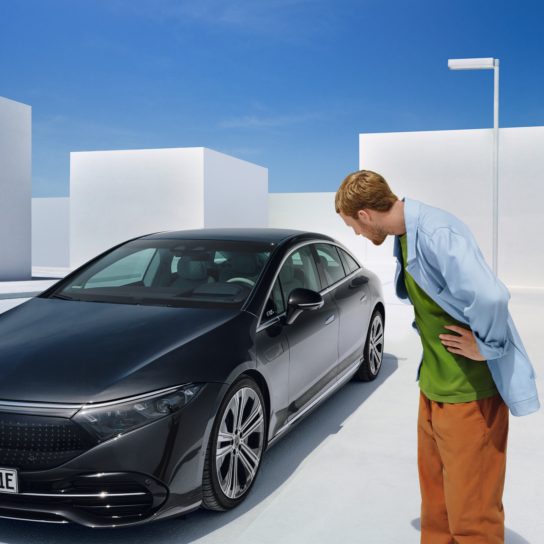 Nehodový a poruchový manažment | Základné služby | Mercedes-Benz V dôsledku poruchy sa vo vozidle aktivuje núdzový asistent.