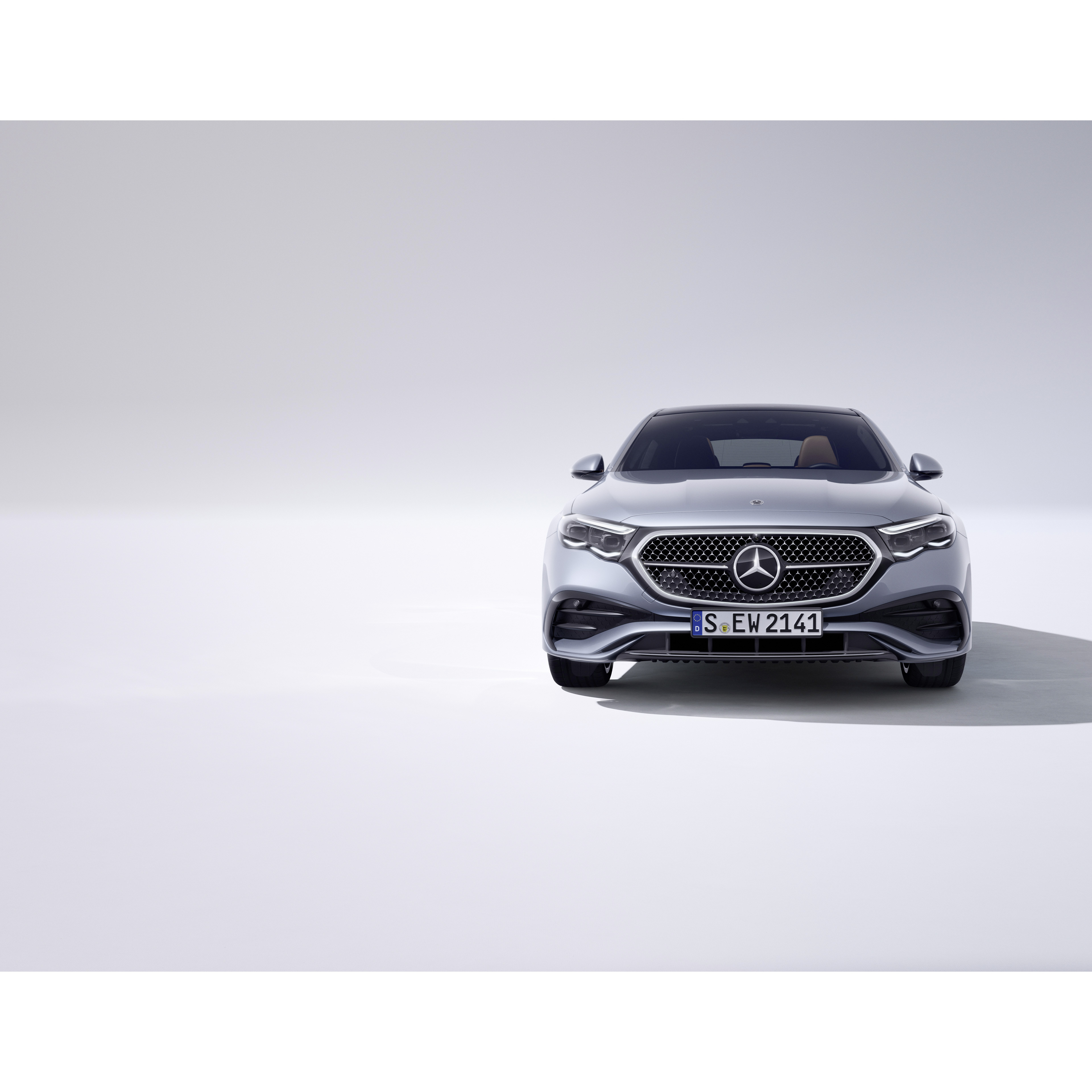 Inteligentné jazdenie Mercedes-Benz Nový sedan Triedy E od Mercedes-Benz.
