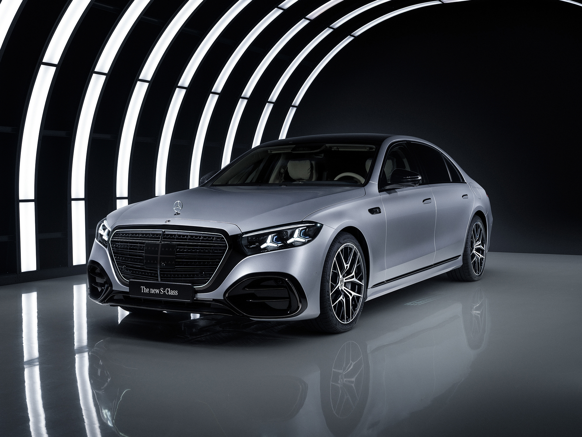 Technológia | Technika hnacích ústrojenstiev | Mercedes-Benz Na obrázku: technológia za hnacím ústrojenstvom od značky Mercedes-Benz.
