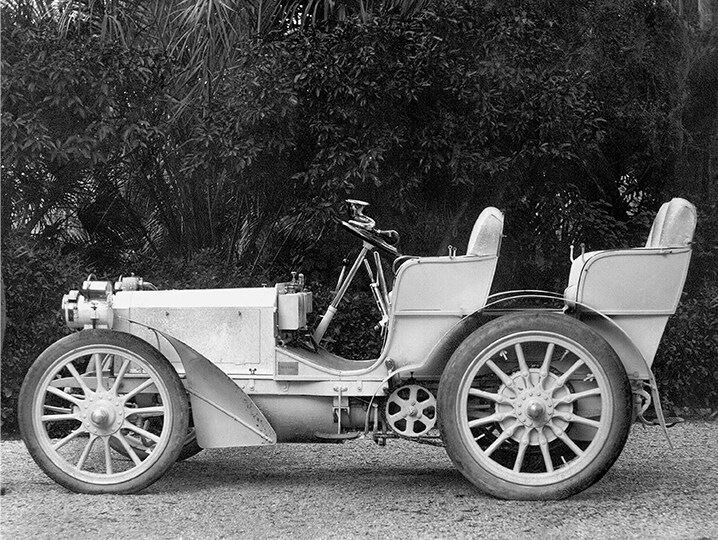 Mercedes 35 PS z roku 1900.