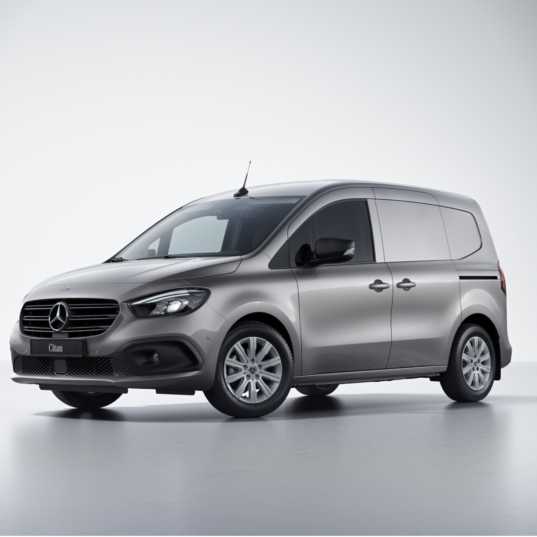 Digitálne doplnky | Skriňové vozidlo Citan | Mercedes-Benz Digitálne doplnky pre skriňové vozidlo Mercedes-Benz Citan.