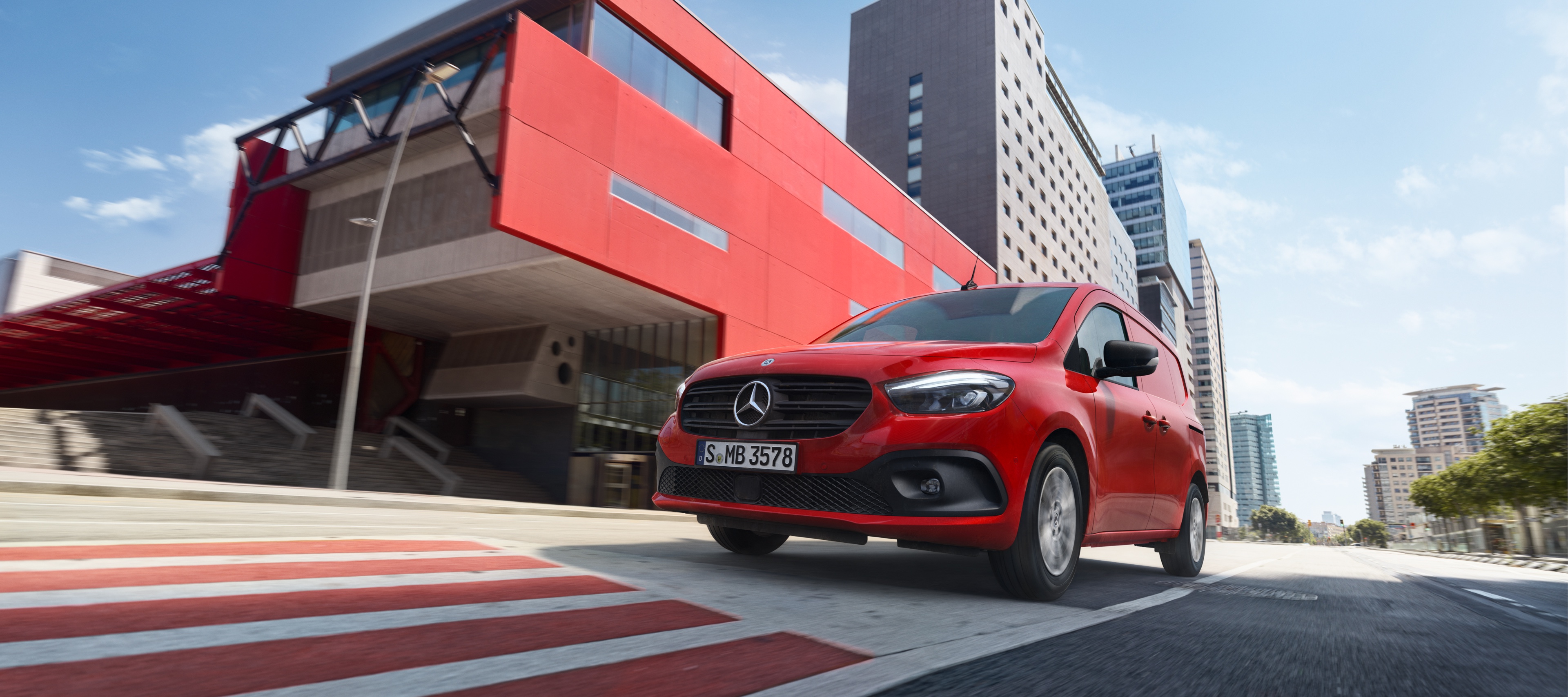 Exteriér | Skriňové vozidlo Citan | Mercedes-Benz Skriňové vozidlo Mercedes-Benz Citan v akcii.