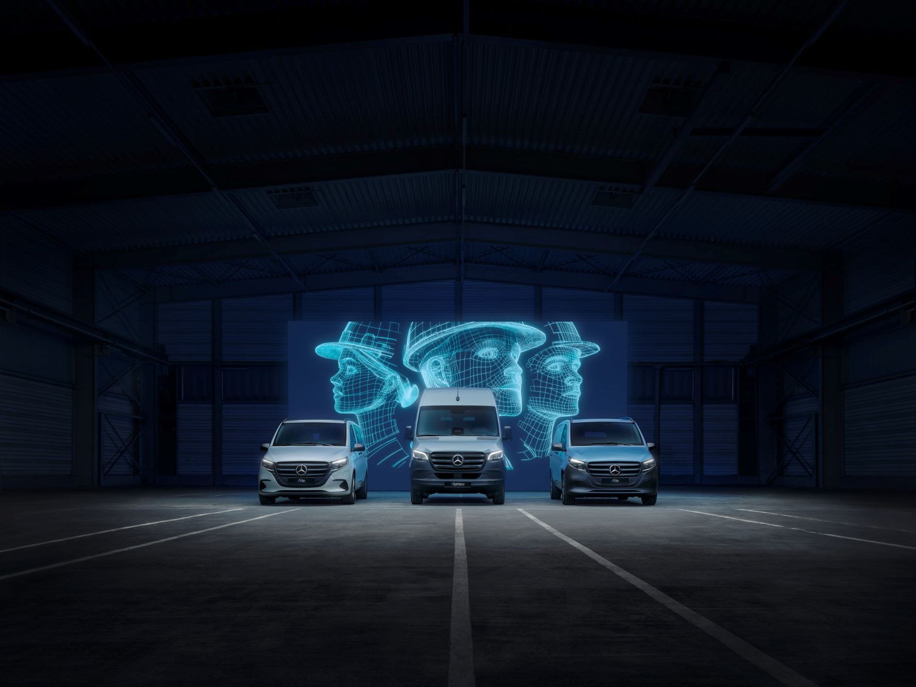 Skriňové vozidlo Mercedes-Benz eVito počas nabíjania na nabíjacej stanici.