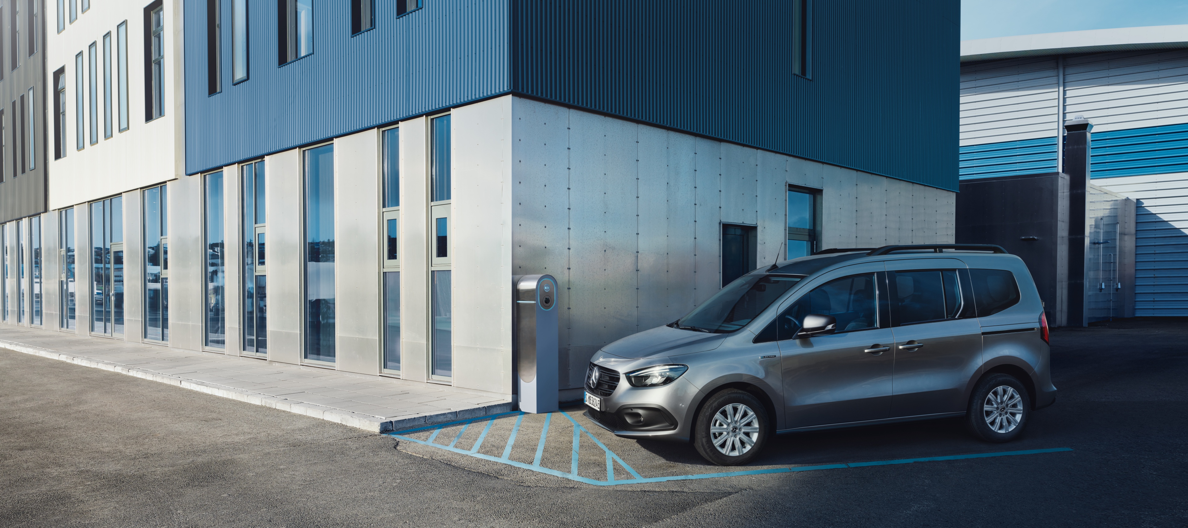 eCitan Tourer | Transportéry Mercedes-Benz Nový eCitan Tourer presúva ľudí pôsobivo pohodlným spôsobom.