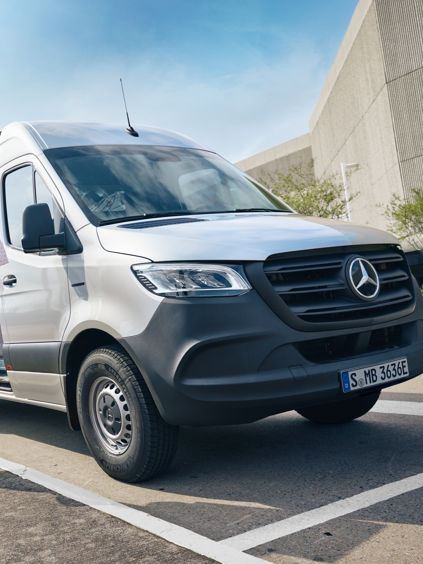 Skriňové vozidlo Mercedes-Benz eSprinter s&nbsp;odvetvovým riešením od VanSolution.