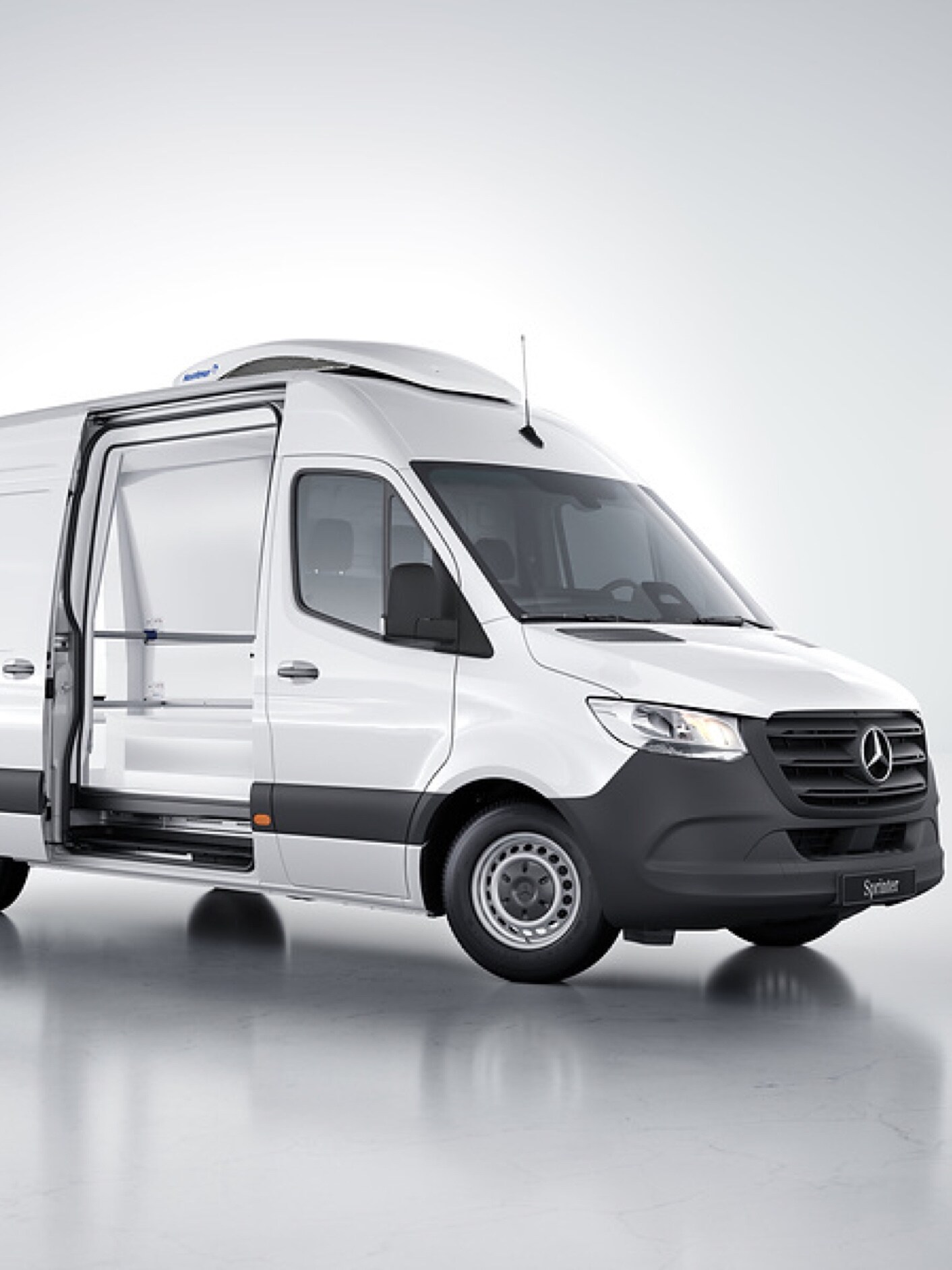 Skriňové vozidlo Mercedes-Benz Sprinter s&nbsp;odvetvovým riešením od VanSolution.