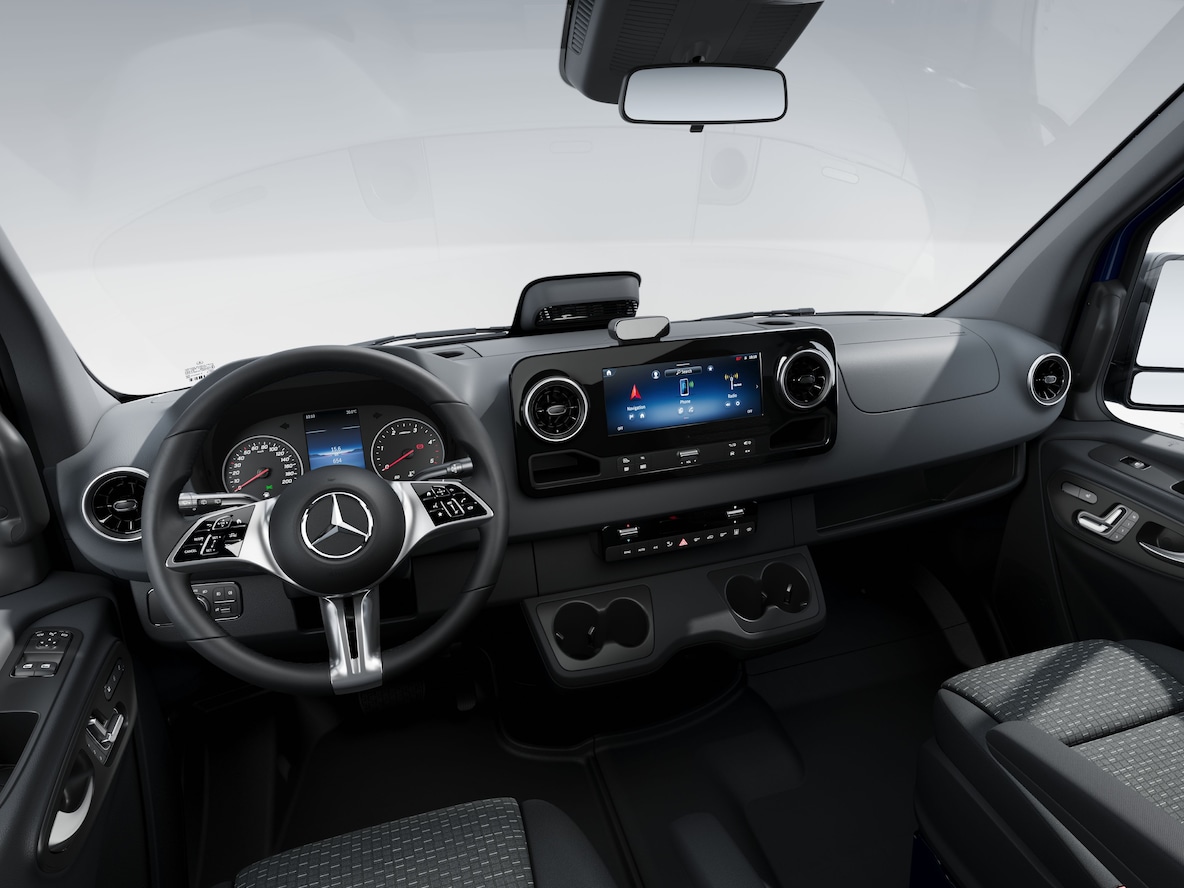 Priestor pre vodiča skriňového vozidla Mercedes-Benz Sprinter.