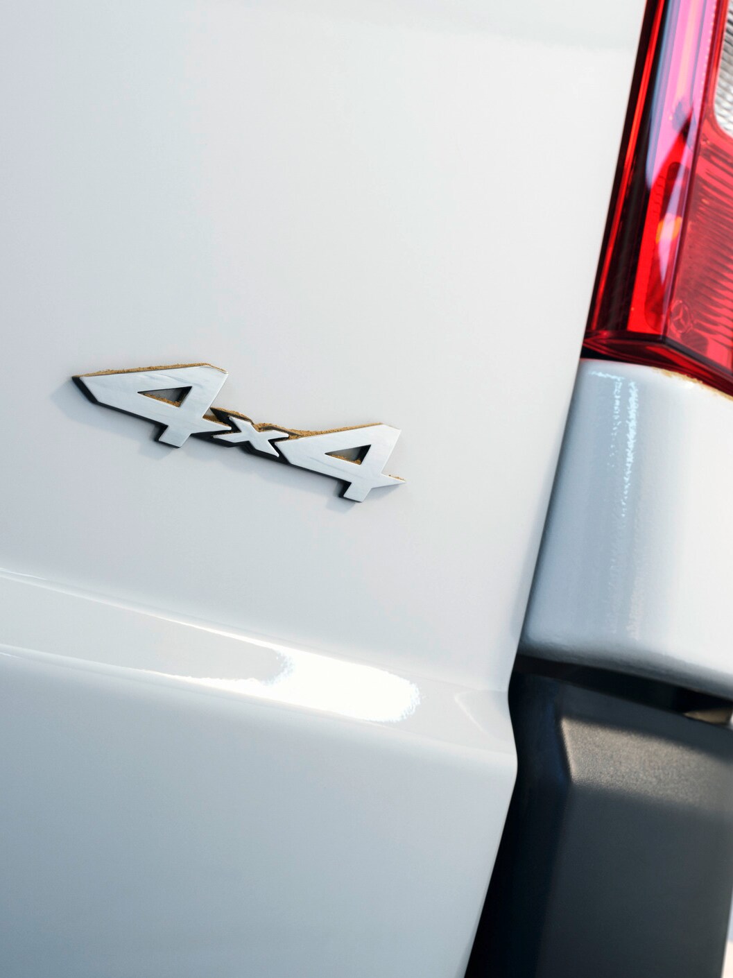 Zadná časť skriňového vozidla Vito s&nbsp;označením 4x4.