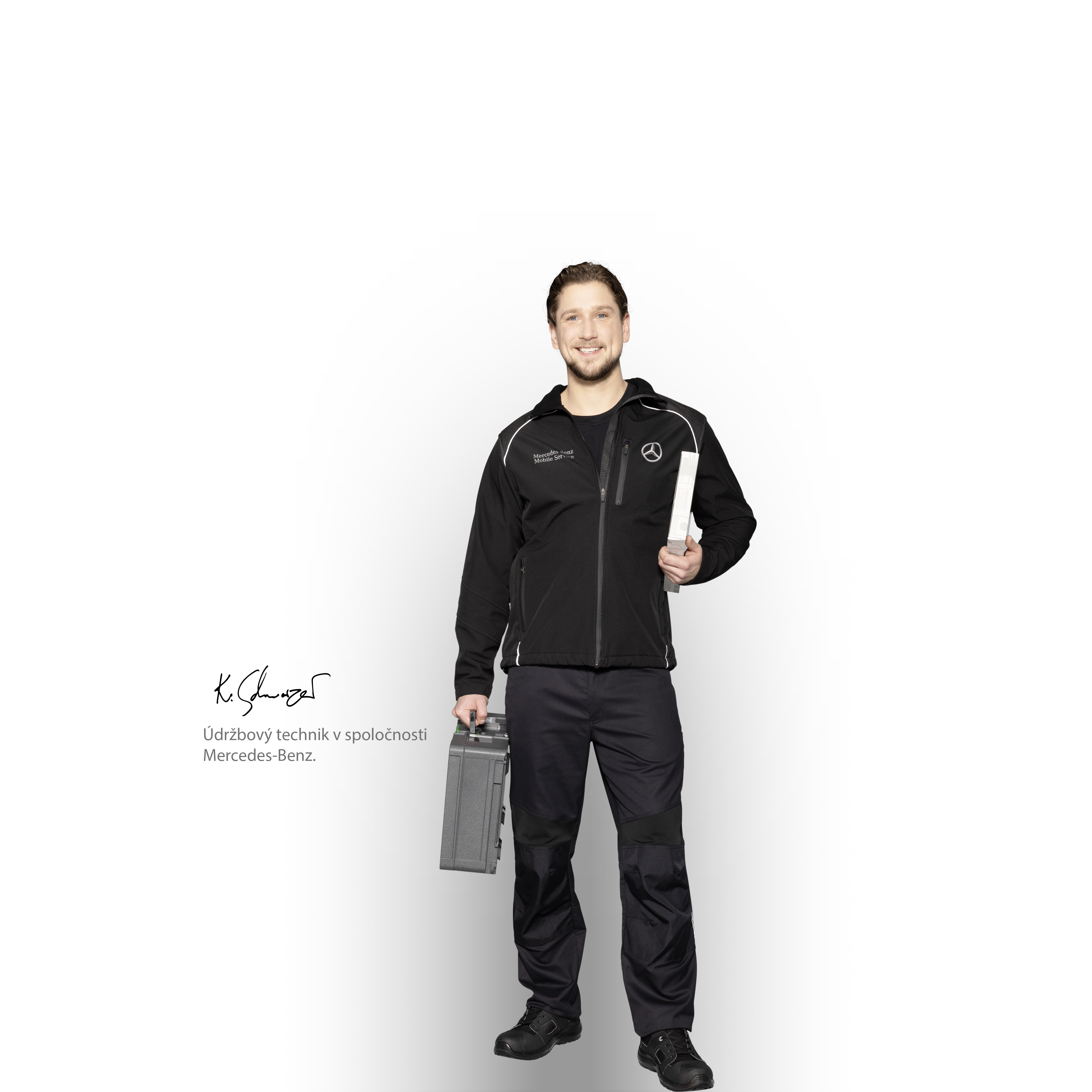Mercedes-Benz | Servis úžitkových vozidiel Údržbový technik z Mobilného servisu Mercedes-Benz pripravený poskytnúť pomoc.
