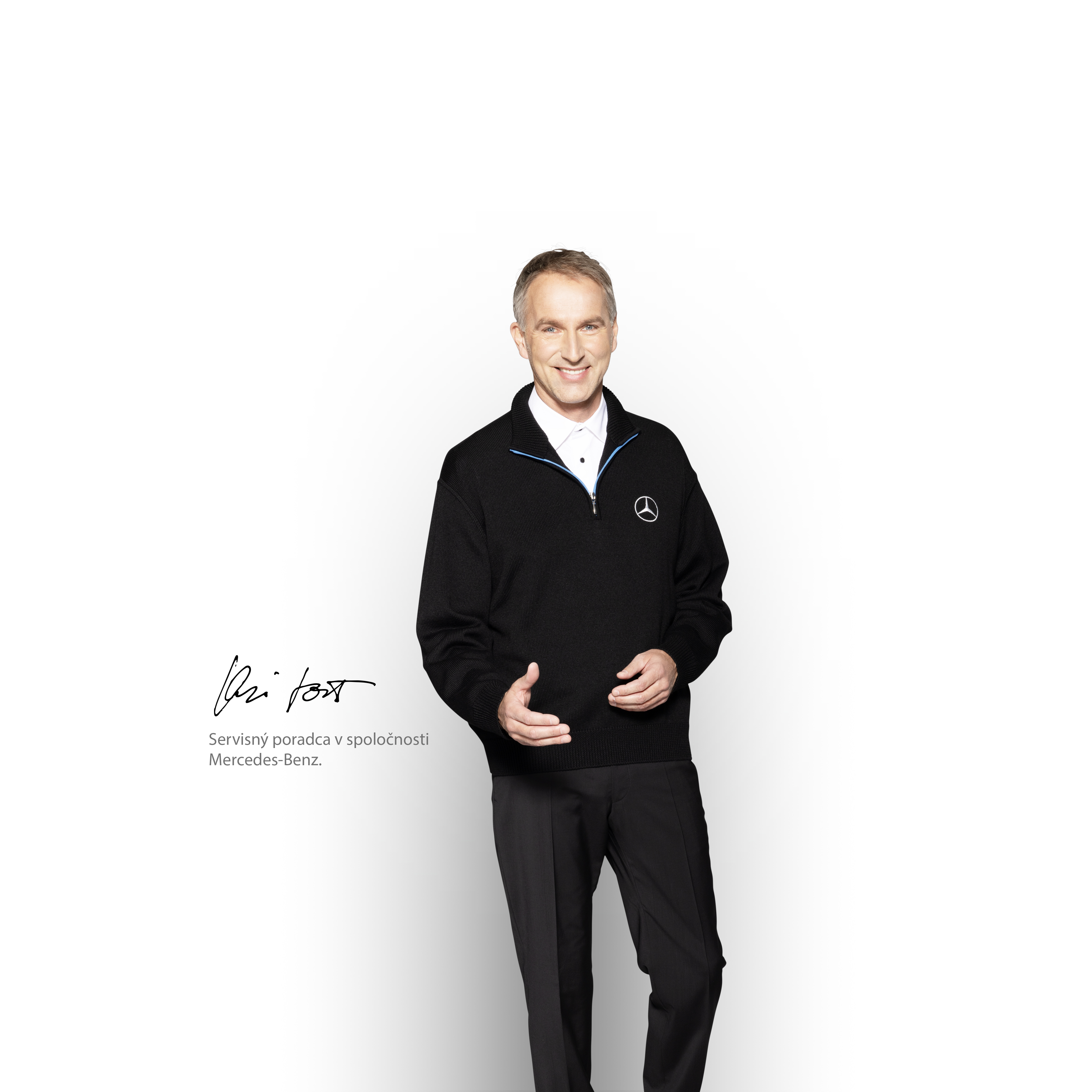 Mercedes-Benz | Údržba Servisný poradca s úsmevom zabezpečuje najlepší servis úžitkových vozidiel Mercedes-Benz.